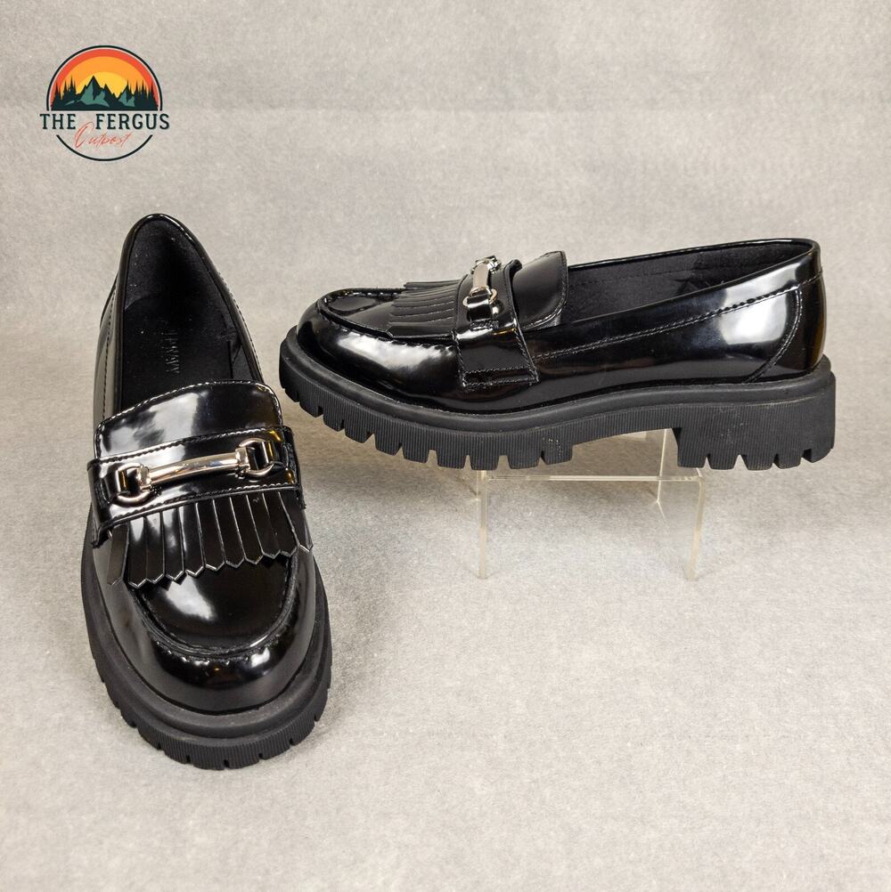 Old Navy Loafer Shoes Black Patent Faux Leather Lug Chunky Heel Women's Size 8.5